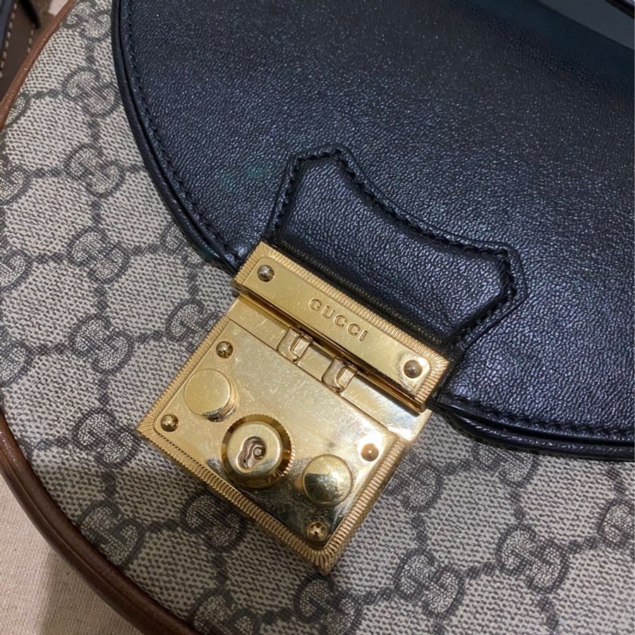 Gucci padlock 半月包-17
