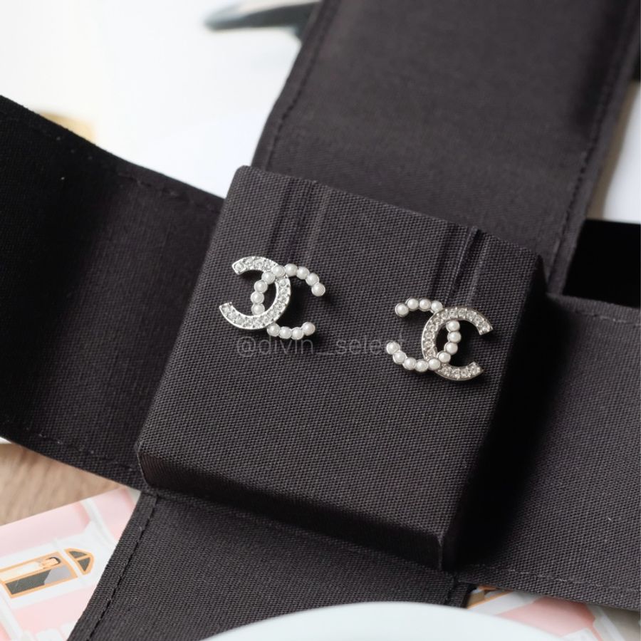 Chanel 珍珠水鑽銀色雙C耳環-0