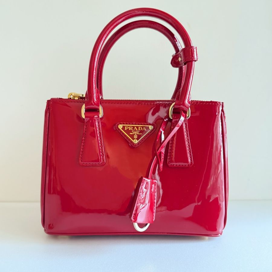 便宜賣Prada Galleria Borsa Vernice Cherry櫻桃紅亮面皮革手提肩背包-0