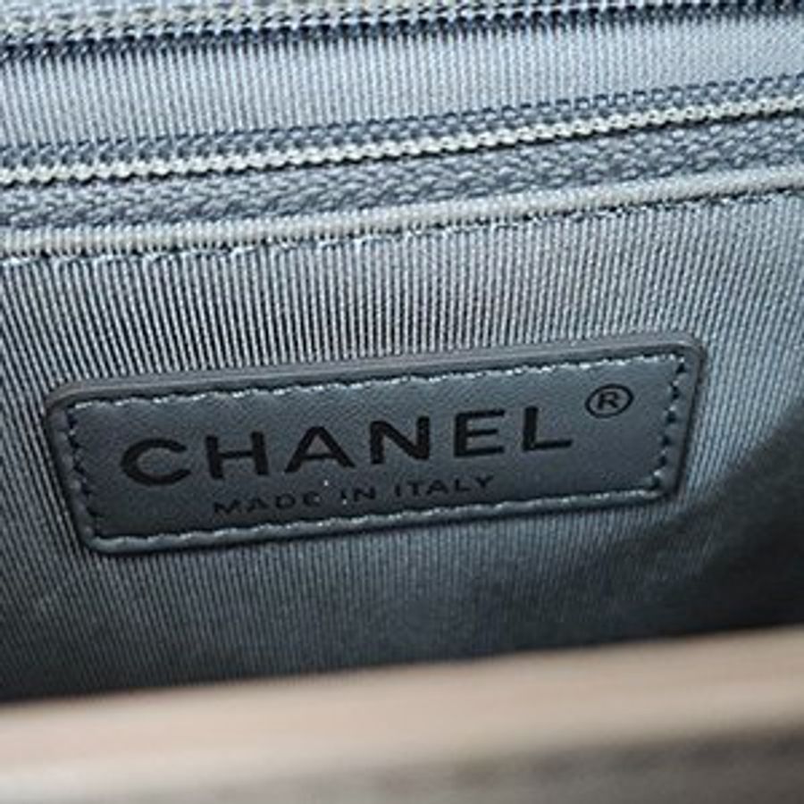 CHANEL粉膚色粗線菱格紋牛皮 BOY 兩用包 28CM-6
