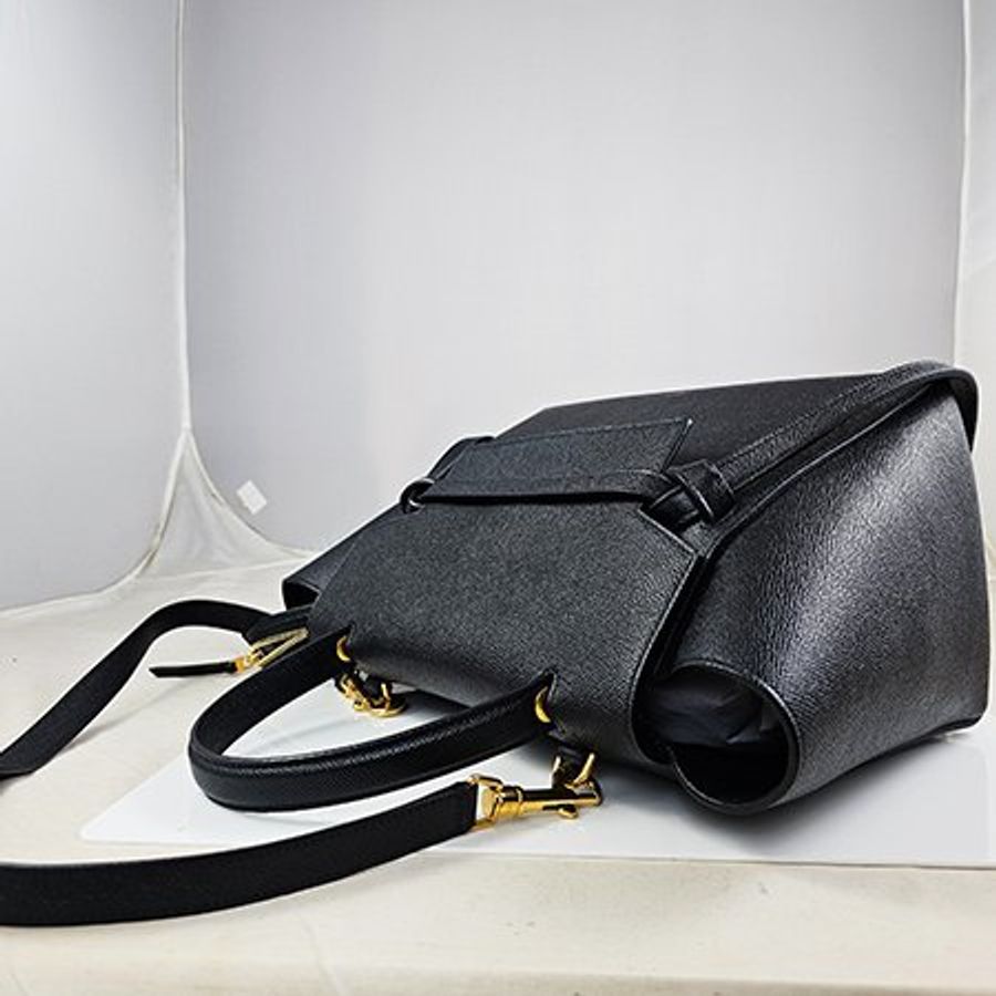 CELINE 黑色牛皮BELT鯰魚兩用包 189103ZVA-2