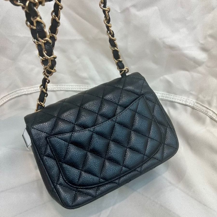 Chanel mini square 魚子醬 方胖子黑金 金扣 無卡 雷射貼紙完整 菱格飽滿-1