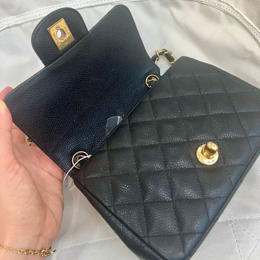Chanel mini square 魚子醬 方胖子黑金 金扣 無卡 雷射貼紙完整 菱格飽滿-6