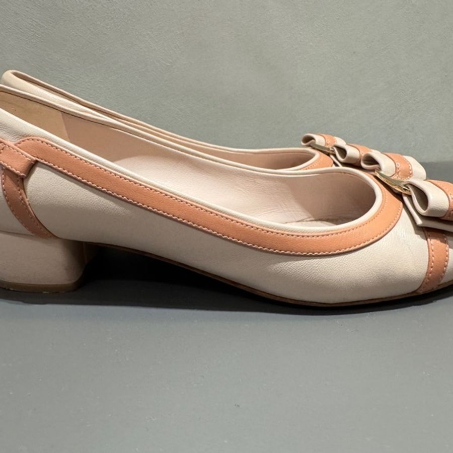 Salvatore Ferragamo 經典蝴蝶結拼色低跟鞋-9