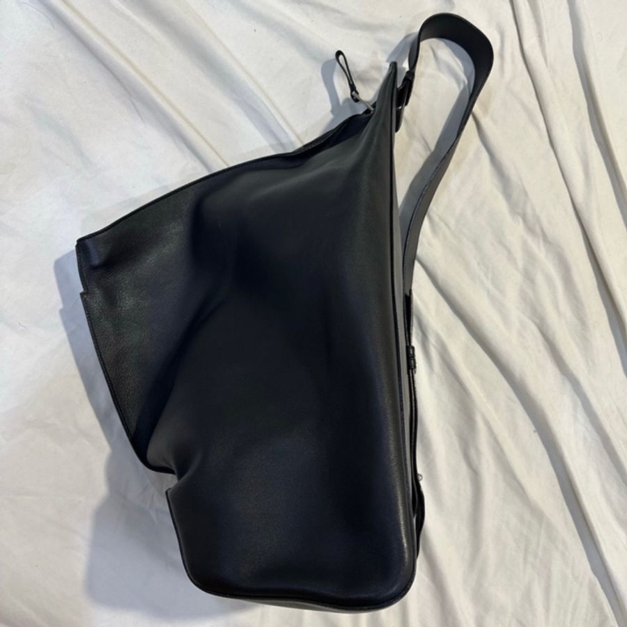 LOEWE loewe anton sling 大款白logo皮革包 送禮 情人節 生日-2