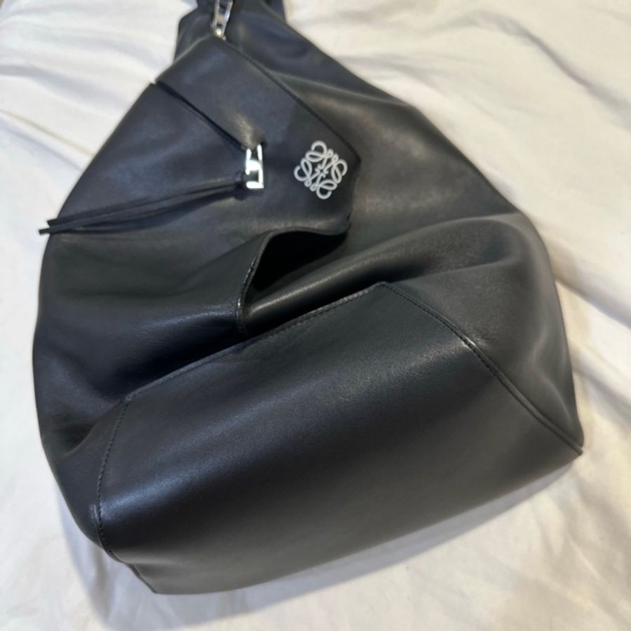 LOEWE loewe anton sling 大款白logo皮革包 送禮 情人節 生日-5