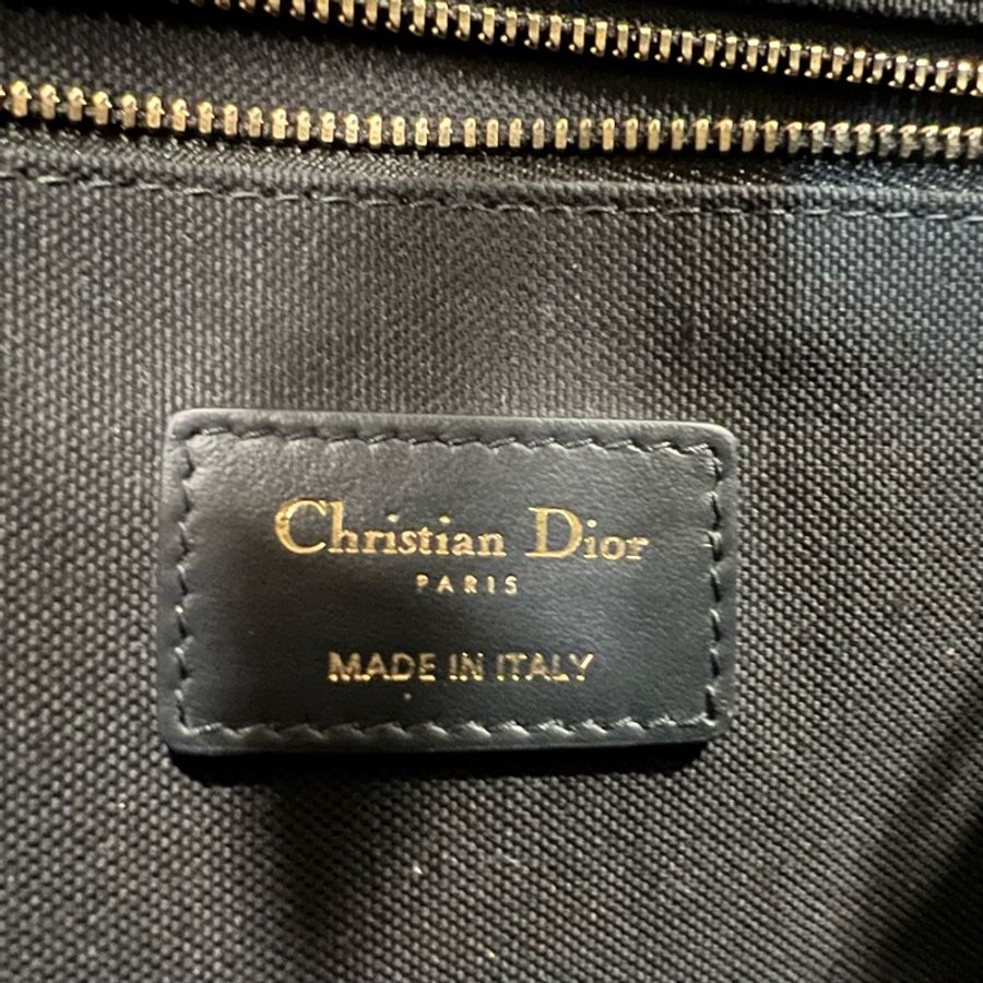 ෆ 2024新款🔥Dior book tote中號有肩帶-17