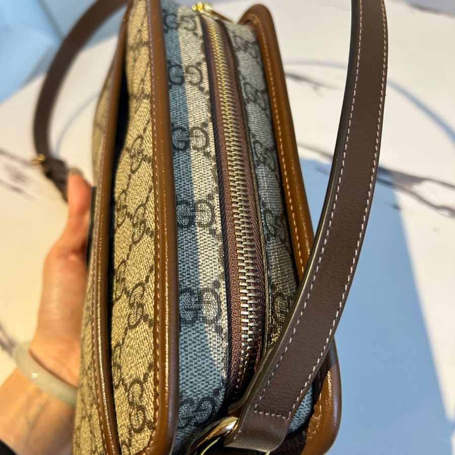 Gucci 大小很剛好的斜背包❤️😎-5