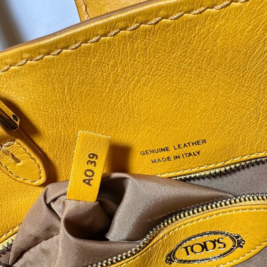 TOD'S DOUBLE T 經典品牌雙T字小牛皮手提兩用包-18