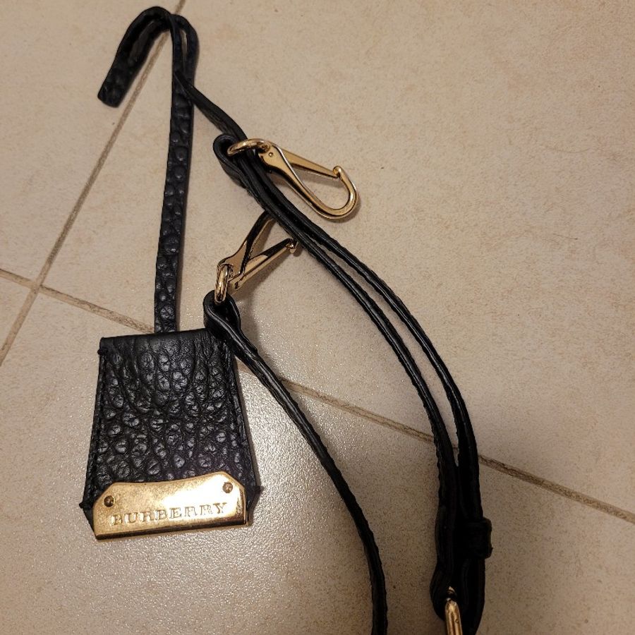 Burberry 貝殼包-17
