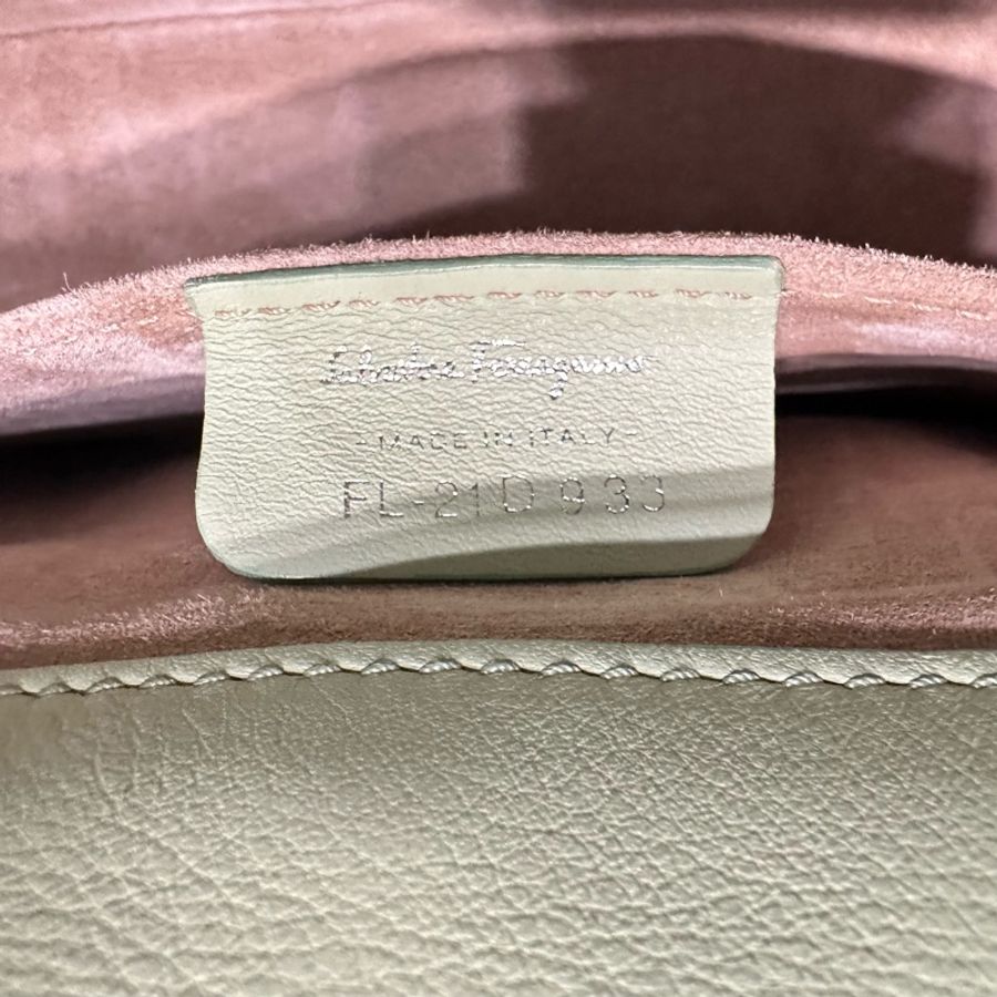Salvatore Ferragamo Verde Menta Crocodile 尼羅鱷晚宴包-22