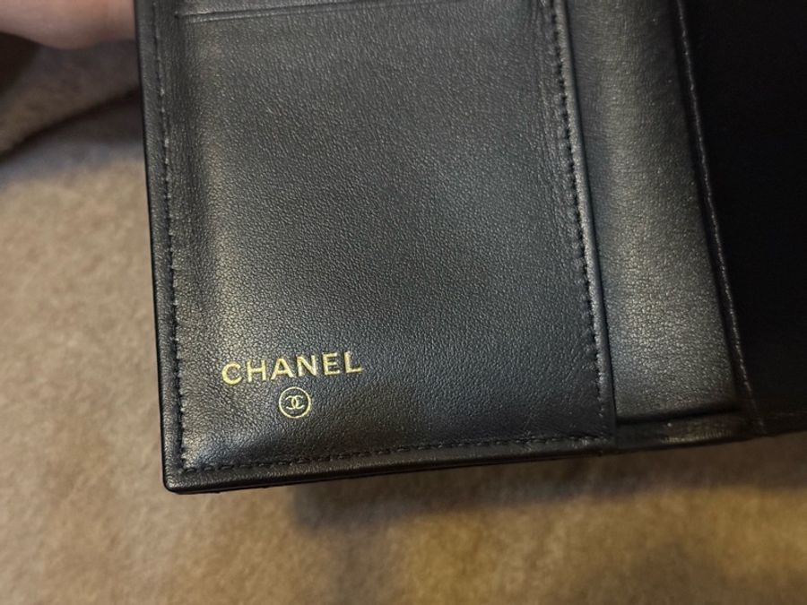 CHANEL BOY 金釦中夾-15