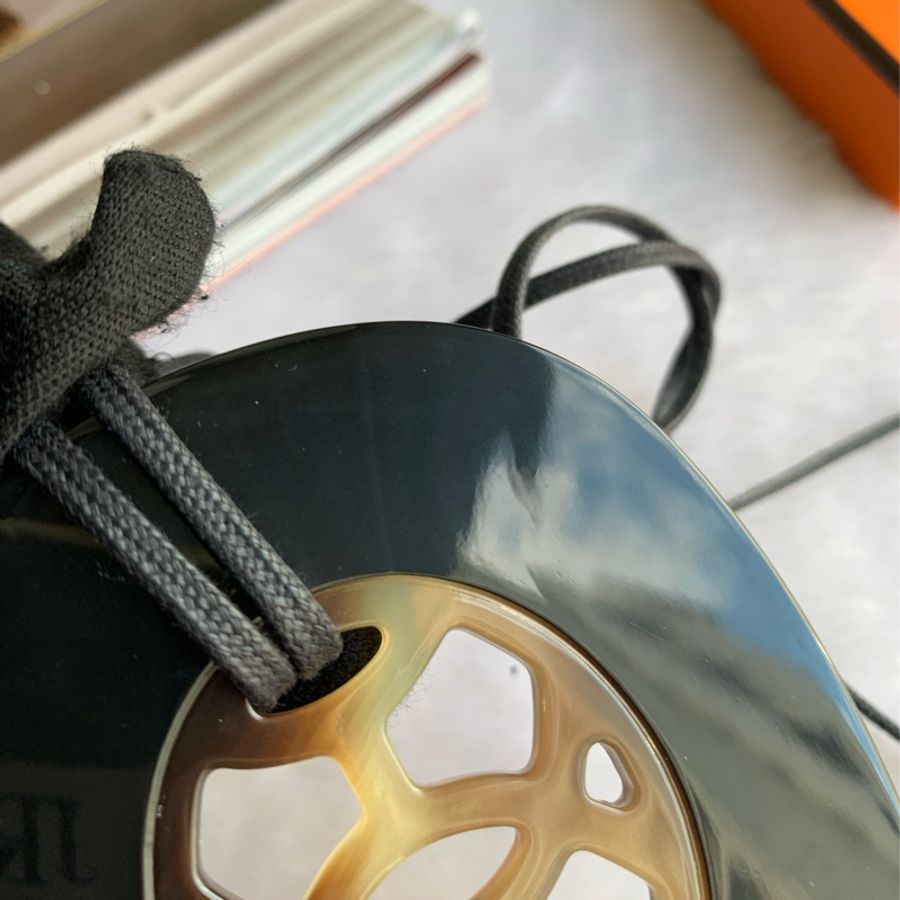 Hermes Lift 水牛角吊墜項鍊(黑色/琥珀色)-7