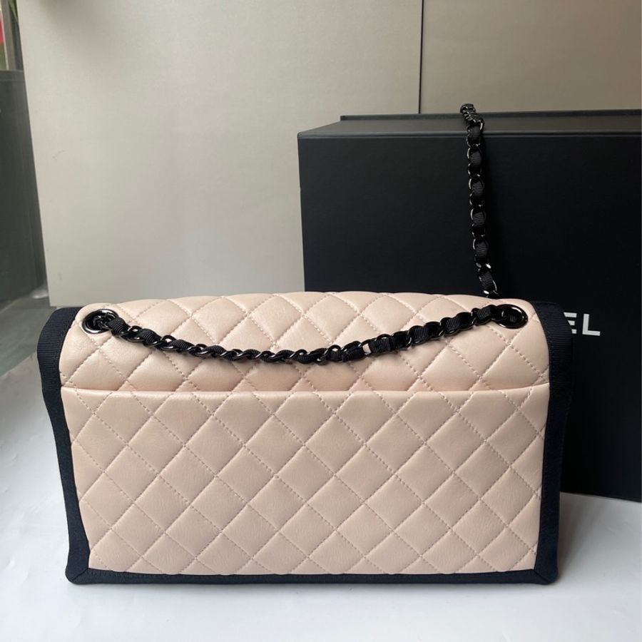 Chanel 米羊皮黑邊肩側包-1