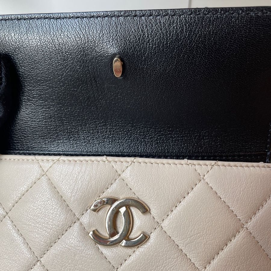 Chanel 黑白米拼色牛皮腰包-6