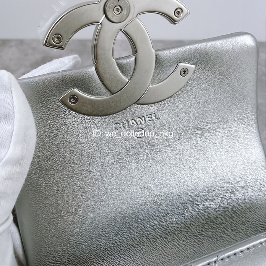 Chanel 銀色 大logo 牛皮小廢包-9