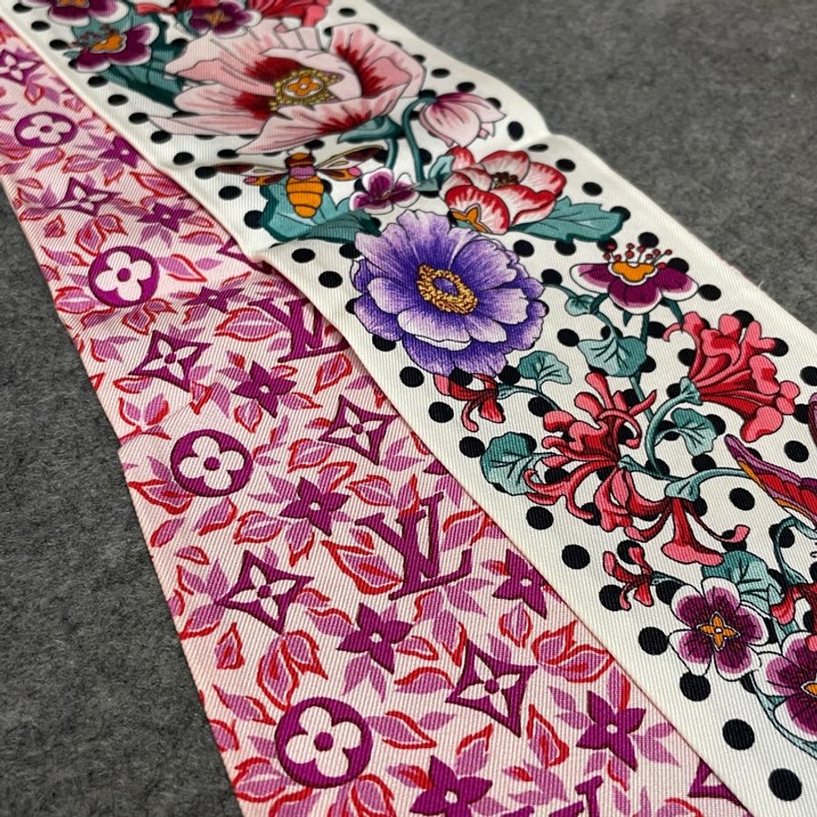 LV 粉紫花卉圖TWILLY絲巾-5