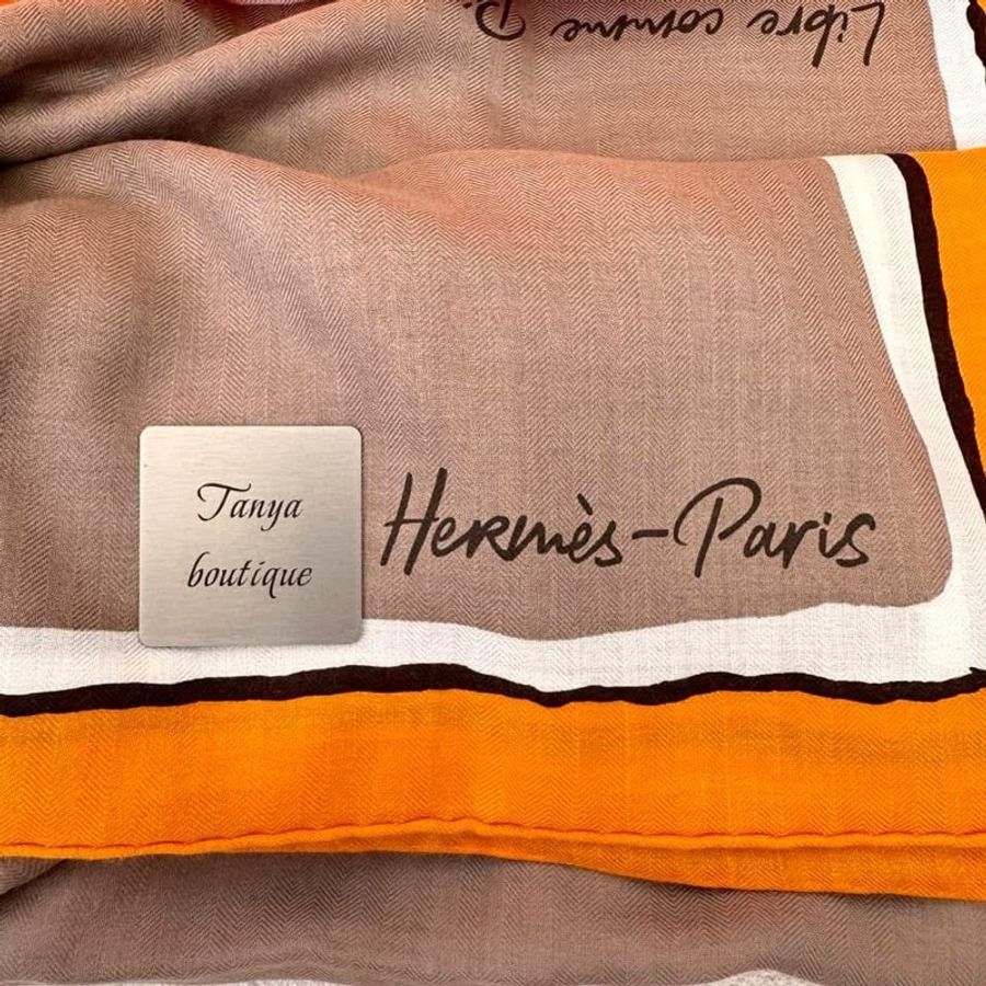 hermes 愛馬仕 羊絨圍巾 自由飛馬 140 羊絨絲巾 掛畫-5