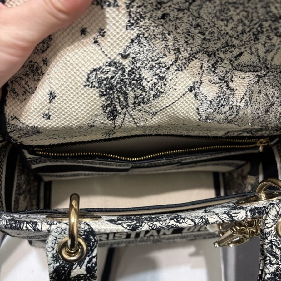 Dior Lady D-Lite 刺繡手袋-6