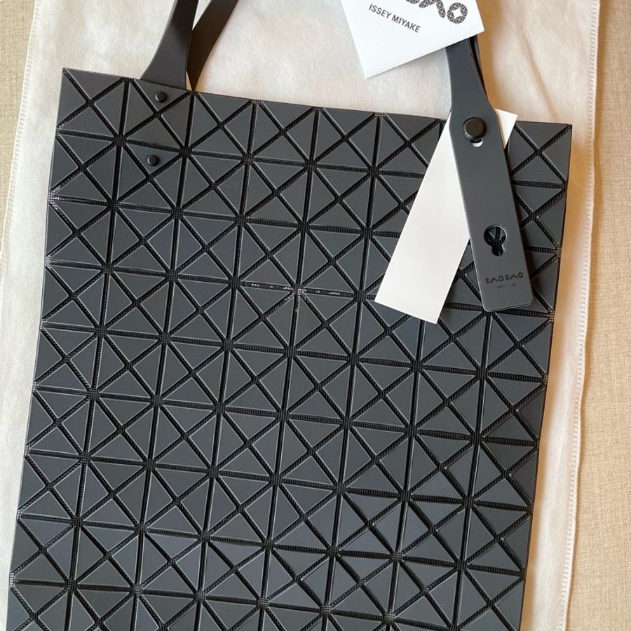 ISSEY MIYAKE 三宅一生 BAOBAO PRISM PLUS 方盒托特包-1