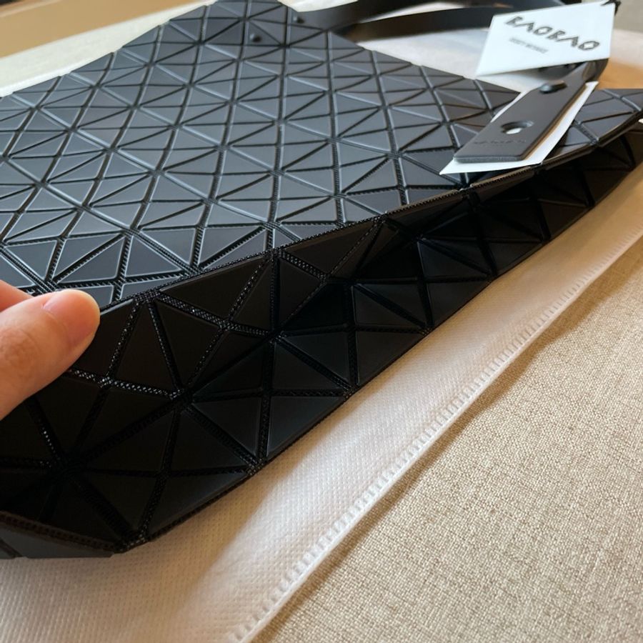 ISSEY MIYAKE 三宅一生 BAOBAO PRISM PLUS 方盒托特包-4