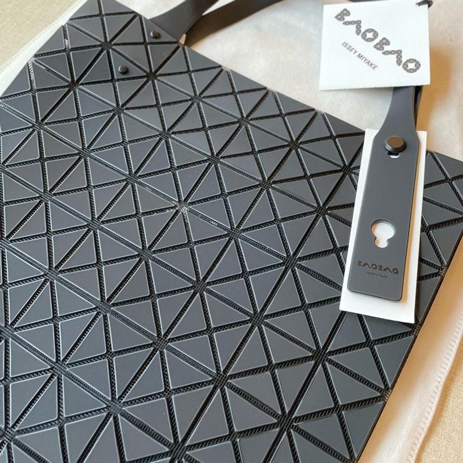 ISSEY MIYAKE 三宅一生 BAOBAO PRISM PLUS 方盒托特包-5