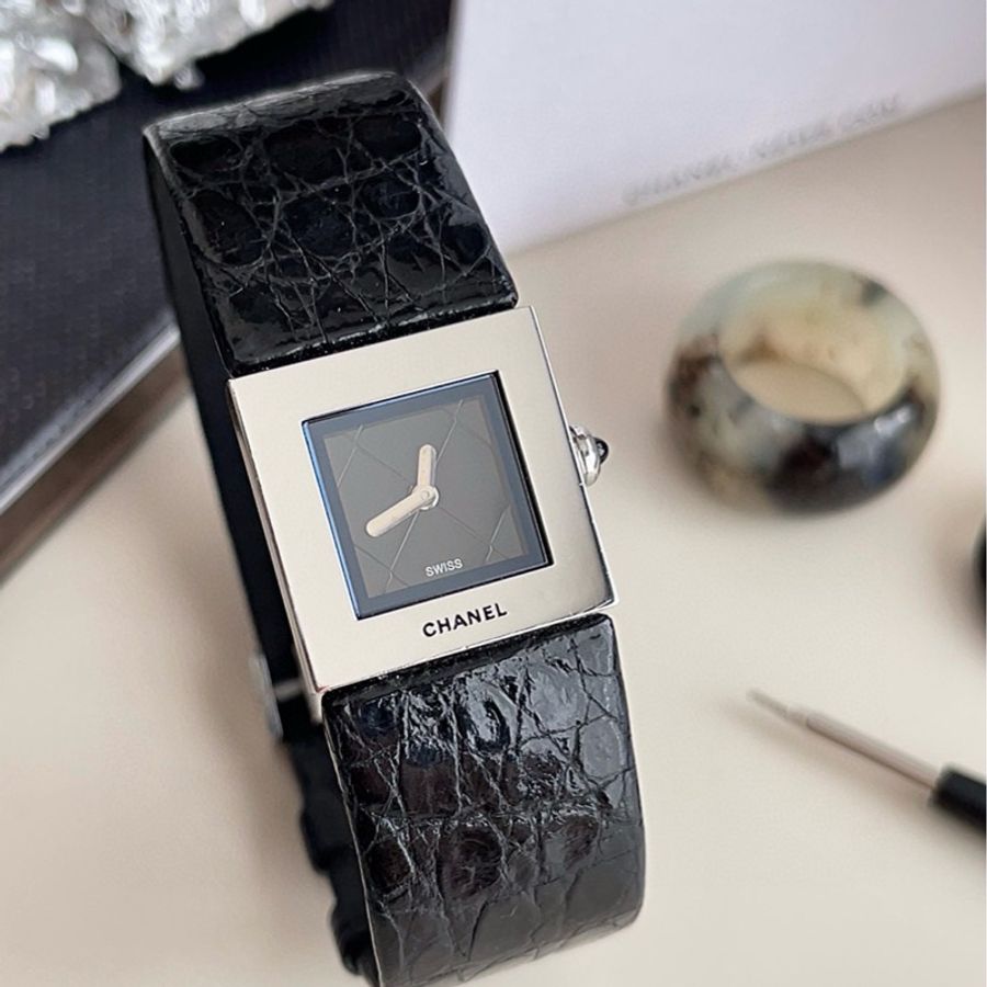 ChanelVintage 黑銀菱格手錶-0