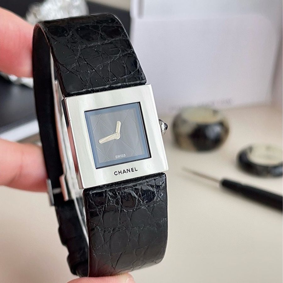 ChanelVintage 黑銀菱格手錶-2