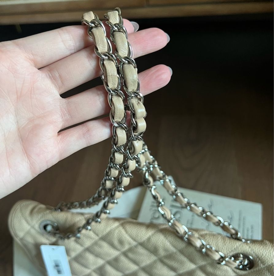 大降價‼️Chanel魚子醬皮flap bag-23