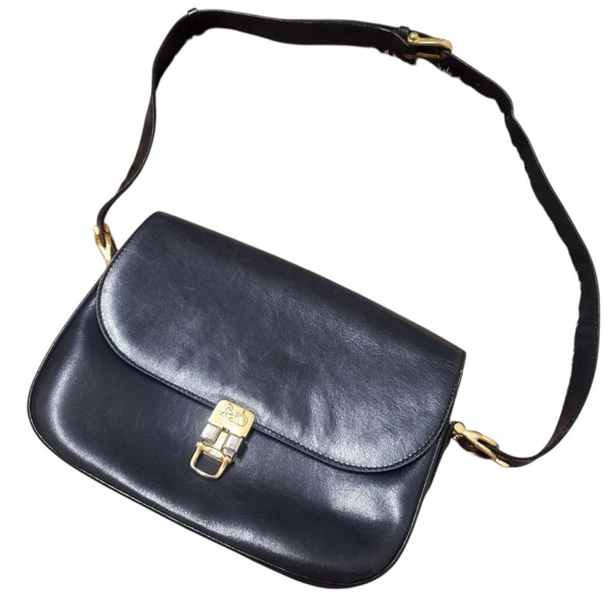 💝FuFu.Style ⟡.·* Celine 復古馬蹄釦斜背包-4
