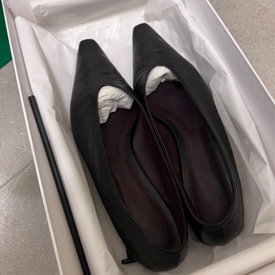 BV尖頭平底鞋 巫婆鞋-6
