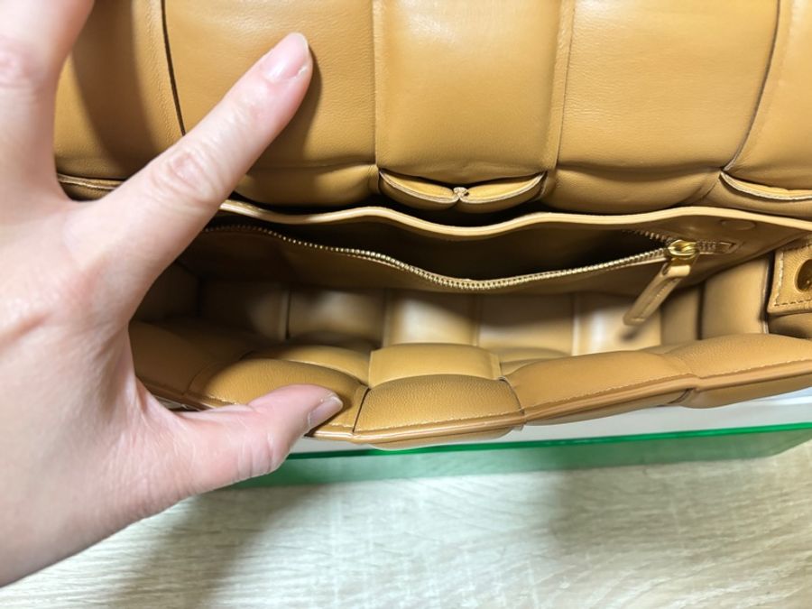 BV Bottega Veneta 15格 Cassette 枕頭包-12