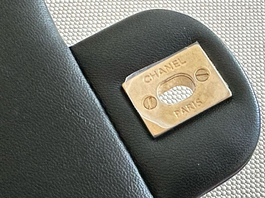 Chanel CF黑金大mini flap bag 羊皮 磨砂金色鏈條 全套連專門店收據-8