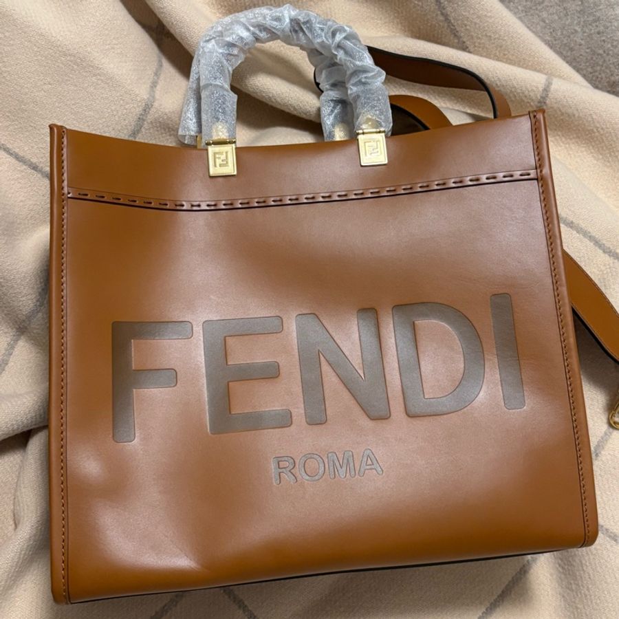 ［全新閒置品］中型款式FENDI Sunshine 棕色小牛皮手袋-0