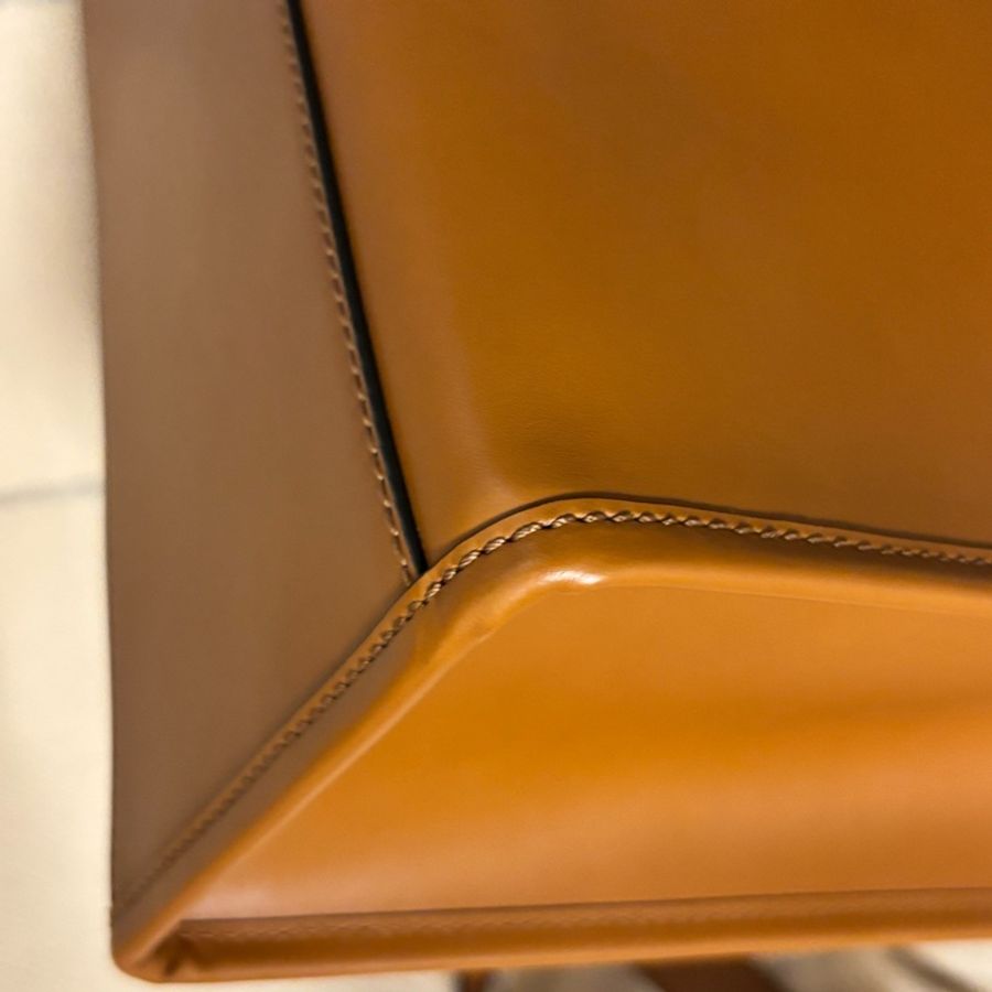 ［全新閒置品］中型款式FENDI Sunshine 棕色小牛皮手袋-10