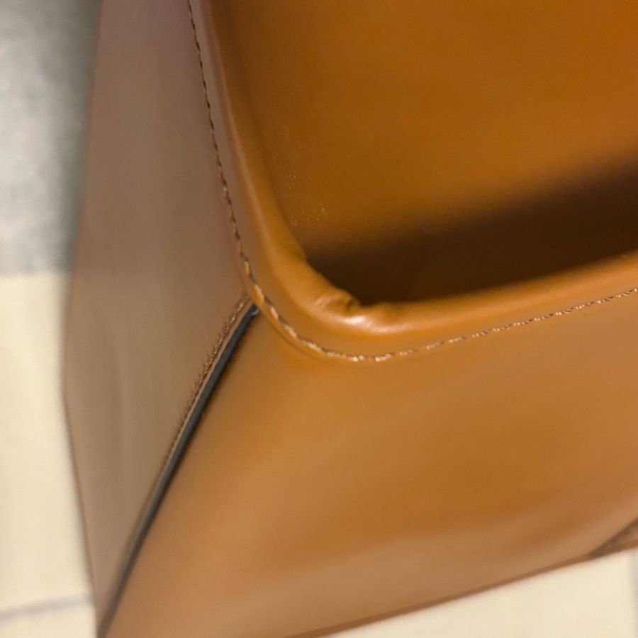 ［全新閒置品］中型款式FENDI Sunshine 棕色小牛皮手袋-12
