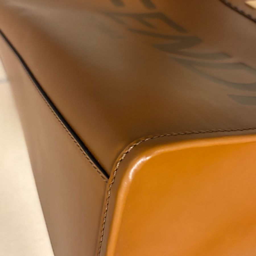 ［全新閒置品］中型款式FENDI Sunshine 棕色小牛皮手袋-13