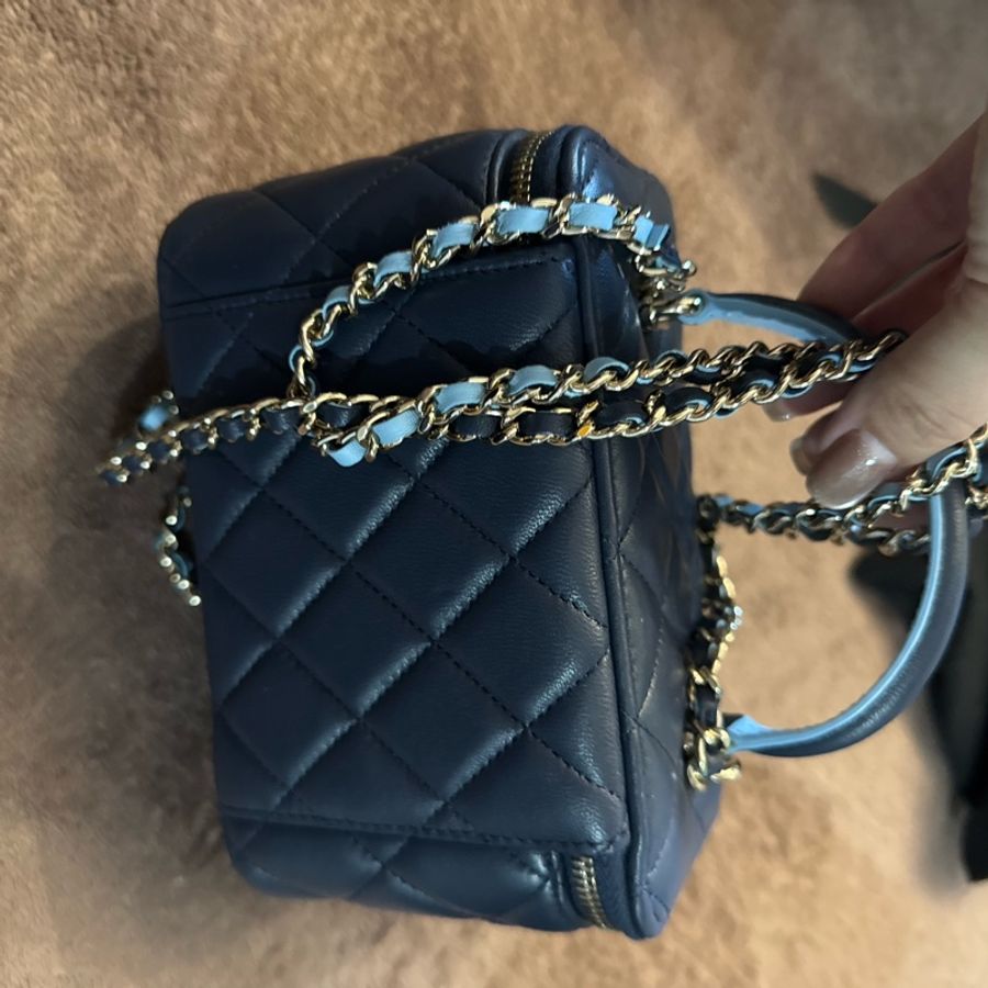 Chanel 手柄長盒子vanity case-2