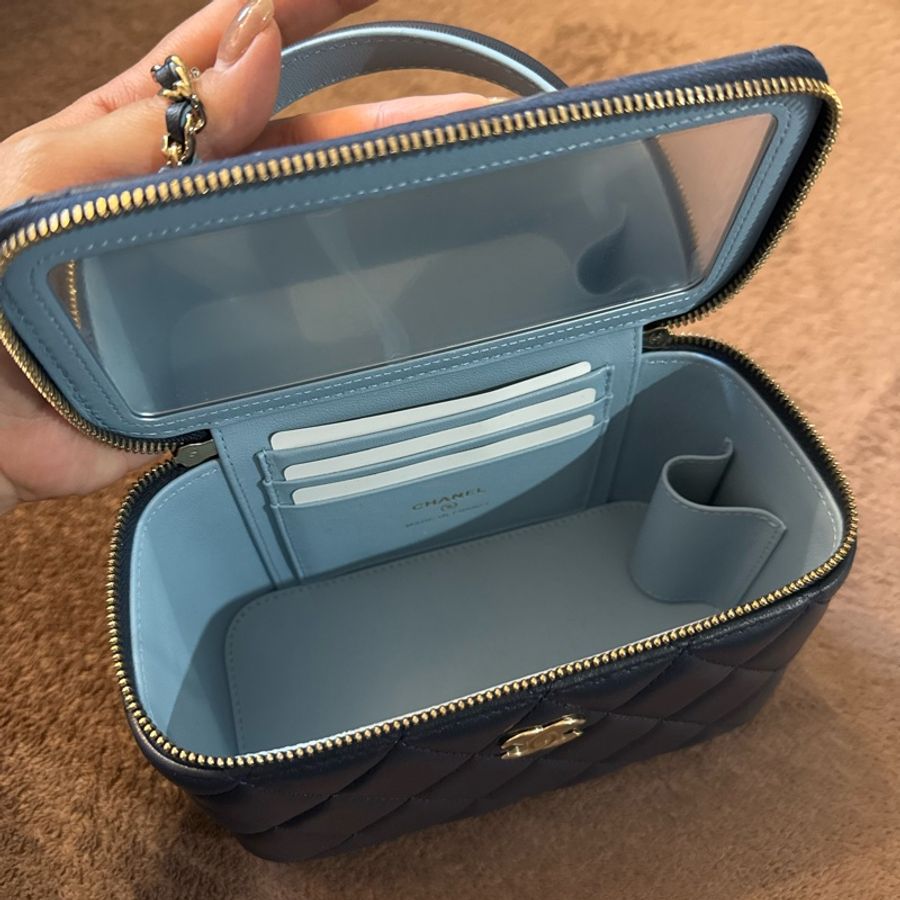 Chanel 手柄長盒子vanity case-8