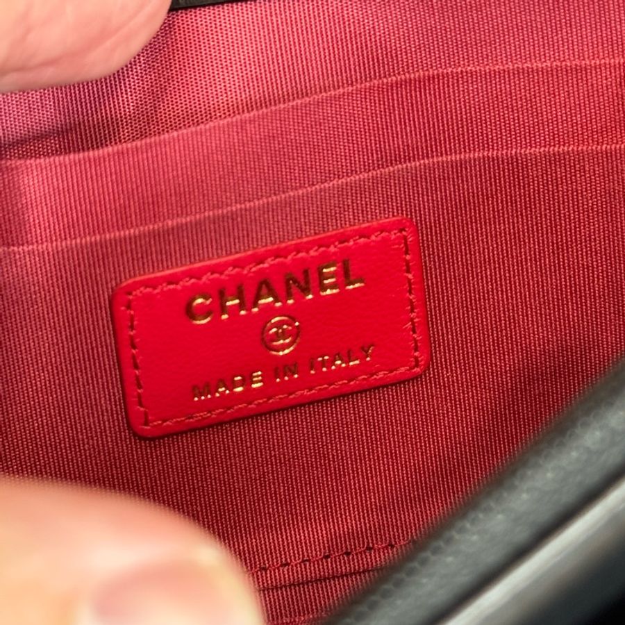 在台現貨CHANEL 2020 coco黑金鈕扣口蓋鍊包19cm🖤極品亮相-22