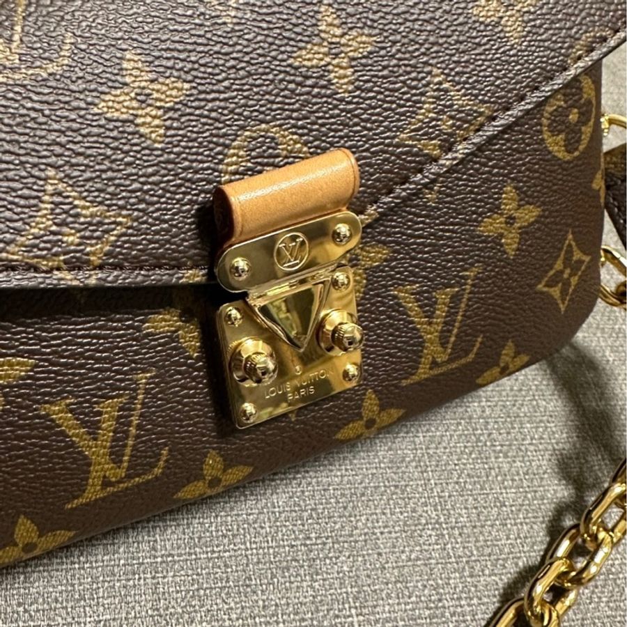 LV 迷你郵差包 8.5成新-5