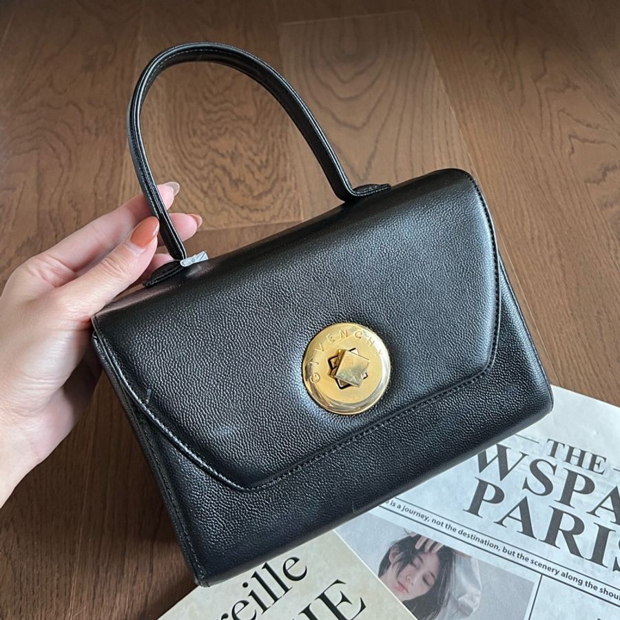 Givenchy中古盒子包 魚子醬皮-0