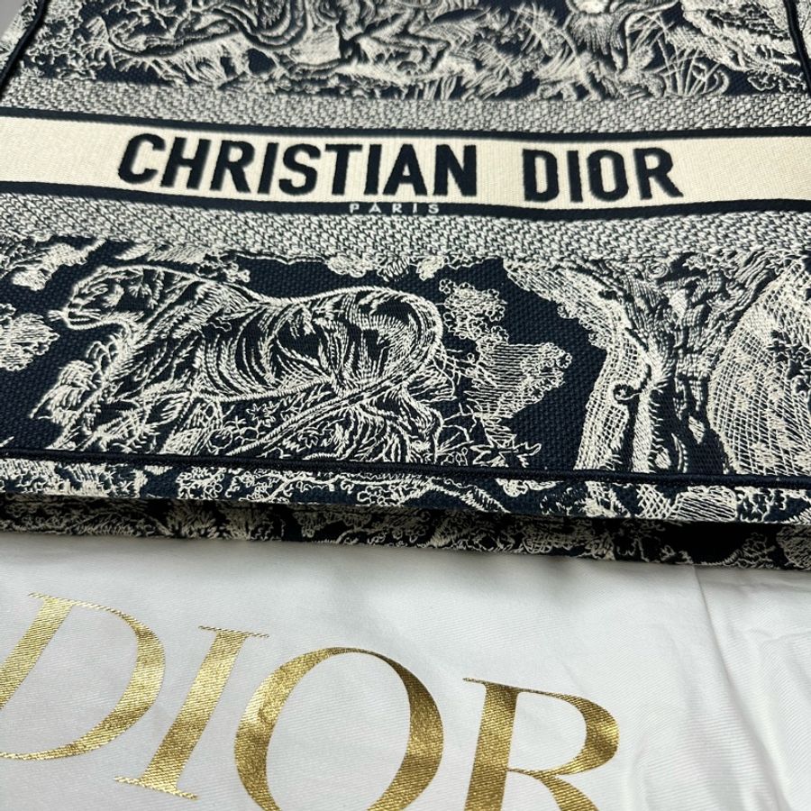 Dior book tote 中號 藍色動物園 歡迎議價-4