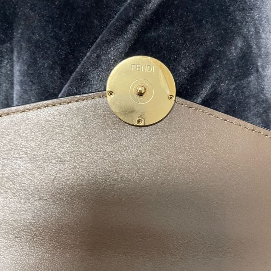 FENDI woc皮夾-6