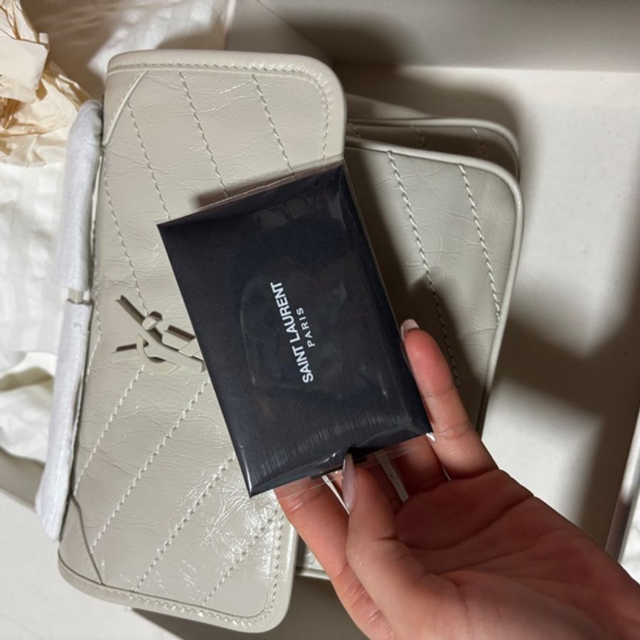 YSL (只背一次)NIKI復古皮革BABY手袋復古白-12