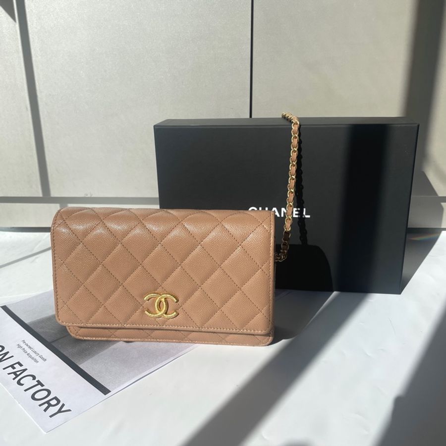 Chanel 奶茶色荔枝皮woc-0