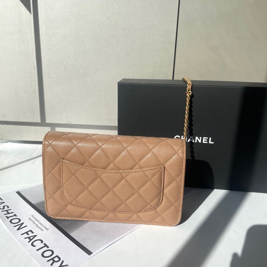 Chanel 奶茶色荔枝皮woc-2