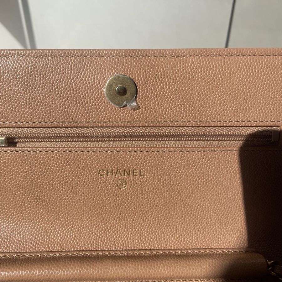 Chanel 奶茶色荔枝皮woc-11