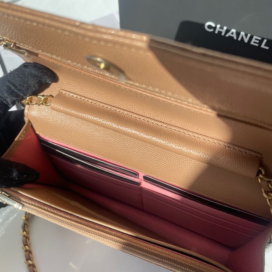Chanel 奶茶色荔枝皮woc-14