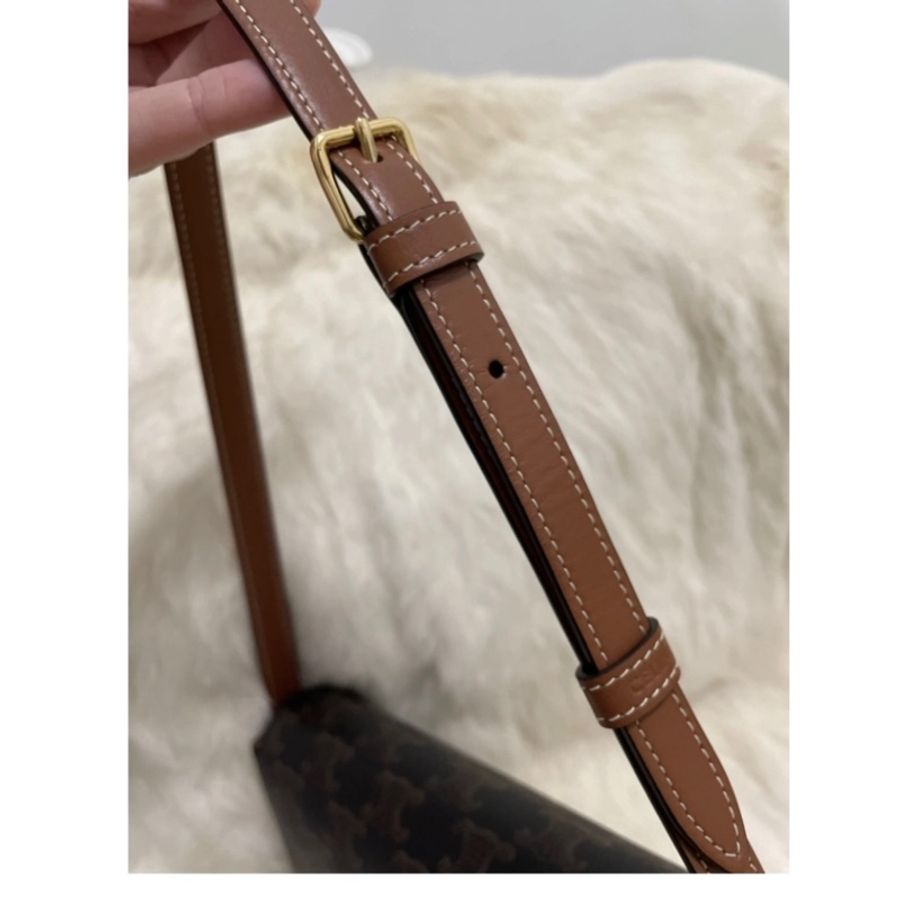 Celine Triomphe Long leather handbag-18
